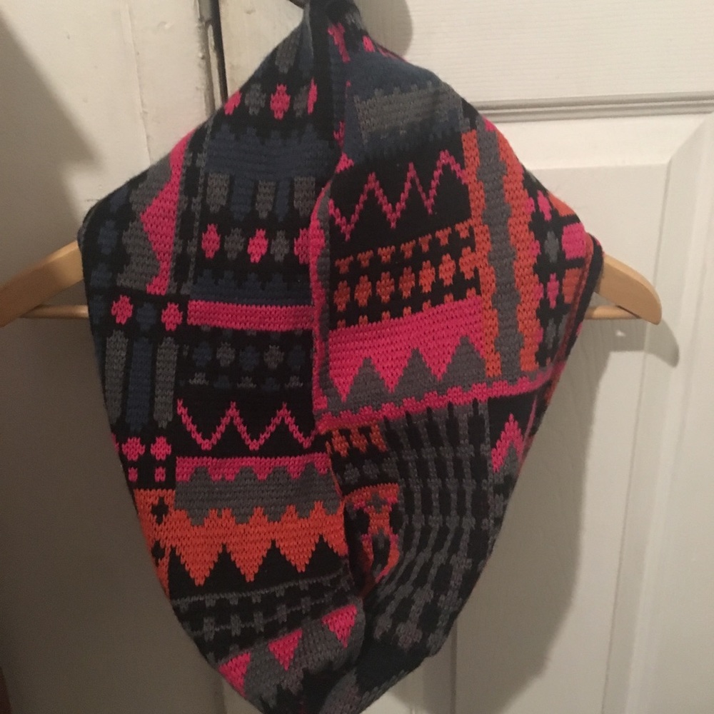 H&M colorful knit scarf